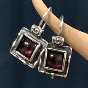 Silpada Sterling Vintage Garnet Earrings. - image 1